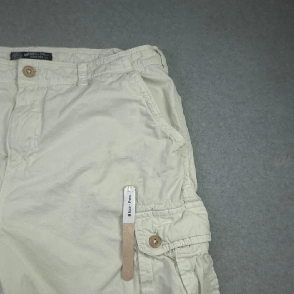 American Eagle Shorts Mens 42 Off-White Cargo Longer Length Cotton Utility